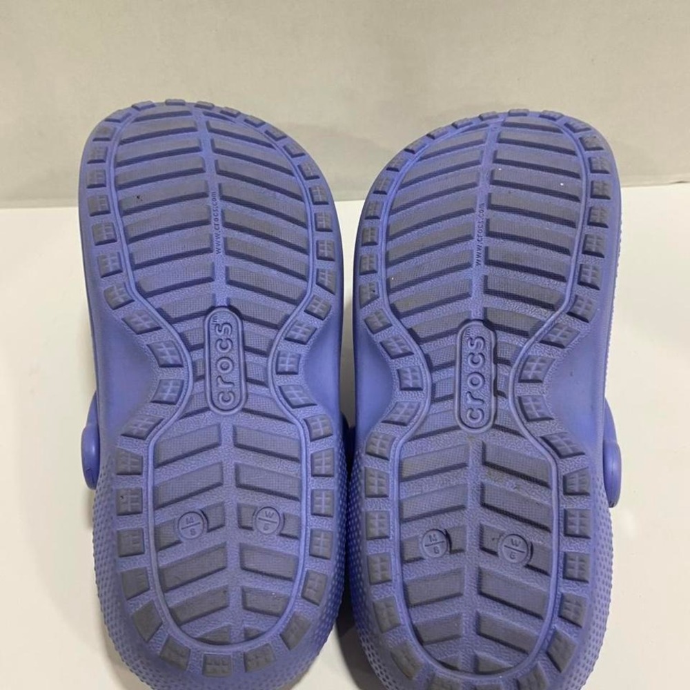 Blue Crocs clogs with 7 space theme charms unisex men 3 women 5. SKU487 - Picture 4 of 5